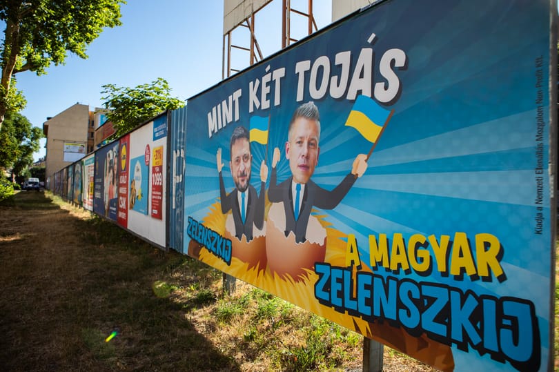 Tojásból kikelő Zelenszkijjel és Magyar Péterrel próbálja letörni a Pride sikerét a kormány