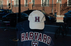 Trump kormánya úgy döntött, hogy a Harvard mostantól nem vehet fel külföldi diákokat 