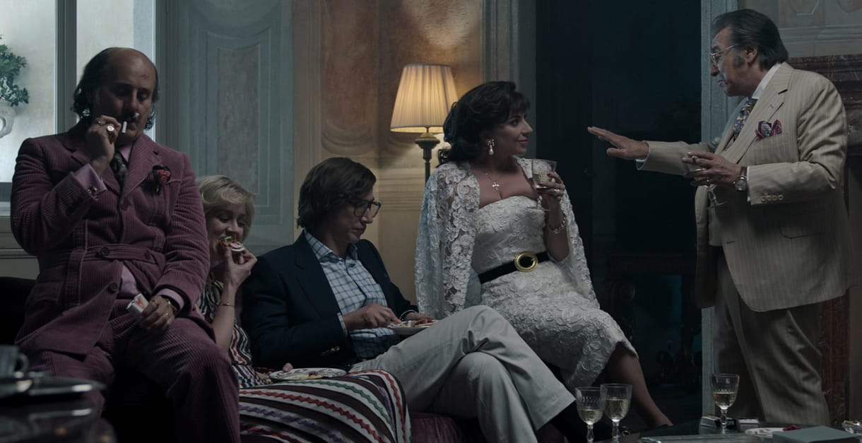 Hiába a parádés szereposztás, a Gucci-film adós marad a mélységekkel