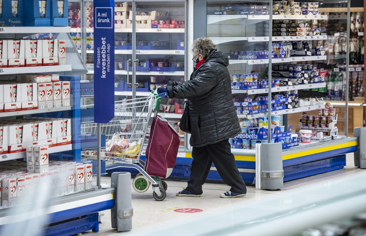 A kormány szerint nem biztos, hogy szükség lesz évközi nyugdíjemelésre, de a számok mást mondanak