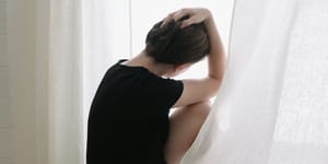 „El kellett gyászolnom, hogy tíz évet veszítettem az életemből” – akiket a menopauza túl korán elér