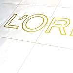 A L'Oréal örökös az első nő, akinek több mint 100 milliárd dolláros a vagyona