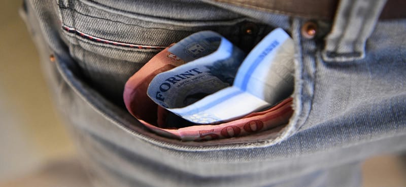 A 46 milliót kicsaló lelkésznő maga is egy csalás áldozata lehetett